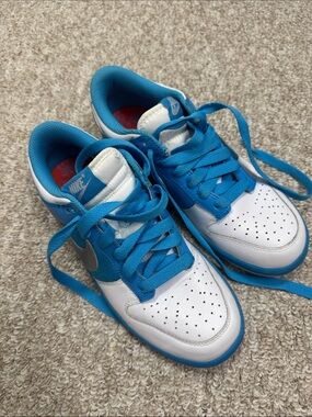 Nike Kids White and Bright Blue Low-Top Sneakers
